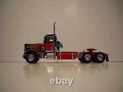Dcp First Gear 1/64 Black And Red Pete 359 Day Cab And Wilson Grain Trailer