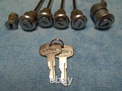 Peterbilt 359 Ignition Switch Cab Storage Glove Box Lock Set Nos Keys