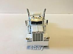 Peterbilt 389 Tri-axle White Tractor Cab Only 1/64th Scale DCP First Gear #4216