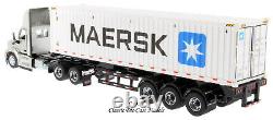 Peterbilt 579 Day Cab with40' MAERSK Sea Container 1/50 Diecast Masters 71069